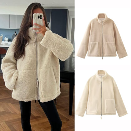 Lambswool Turtleneck Coat – Soft, Warm & Stylish Winter Outerwear